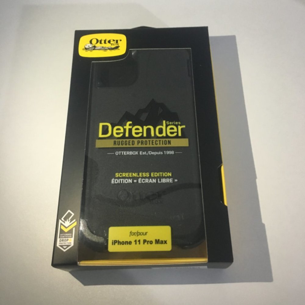 OTTERBOX Defender Series Case With Belt Clip For iPhone 11Pro Max